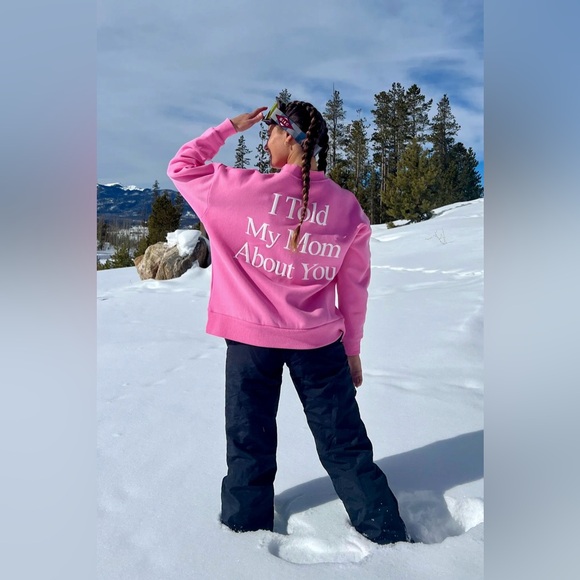 YLLW THE LABEL | I TOLD MY MOM ABOUT YOU CREWNECK SIZE S PINK - Picture 2 of 7